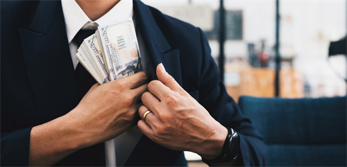 供銷社主任為吃利息私自出借千萬公款