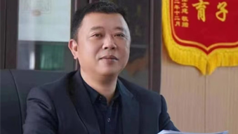 用大愛(ài)點(diǎn)亮孩子希望之燈