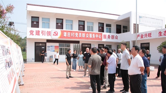 濟(jì)源邵原鎮(zhèn)組織村支書外出觀摩學(xué)習(xí)