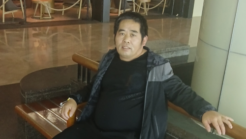 的哥高橋救人，曾拾20部手機(jī)而不昧