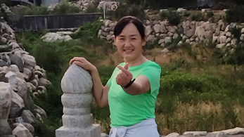 “你只管發(fā)出自己的光，不要管周圍黑不黑”