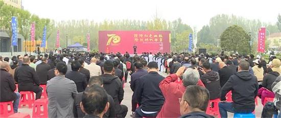 河南書(shū)畫(huà)展慶祝省人民代表大會(huì)成立70周年