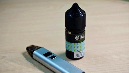 瘋狂制售水果味電子煙牟利近百萬元