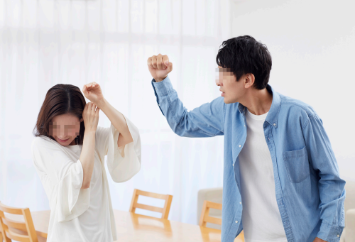 典型案例糾正公眾對(duì)家暴的認(rèn)知誤區(qū)