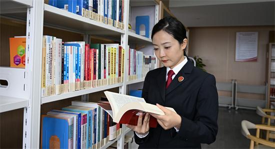 梁琴：守護(hù)長江的“追光者”