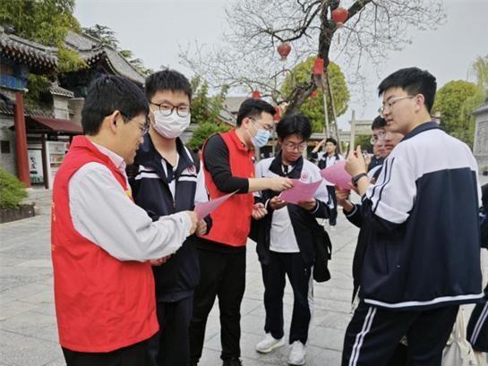 法治宣傳繪就古城畫卷