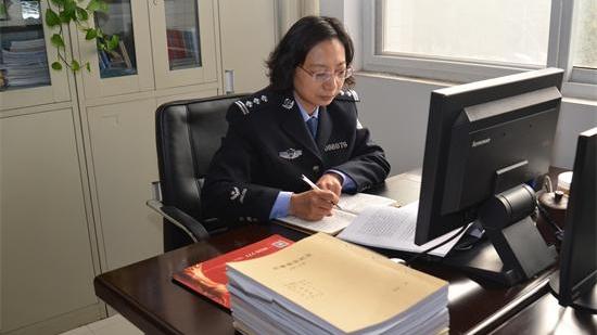 警官陳靜：真相的“拆彈專家”